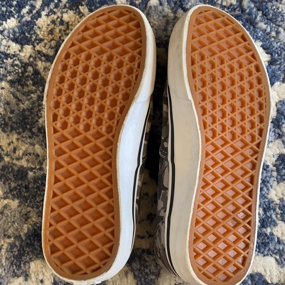 Vans shark pattern - Picture 4 of 4